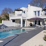 Villa Casa Belladonna By Briskva *