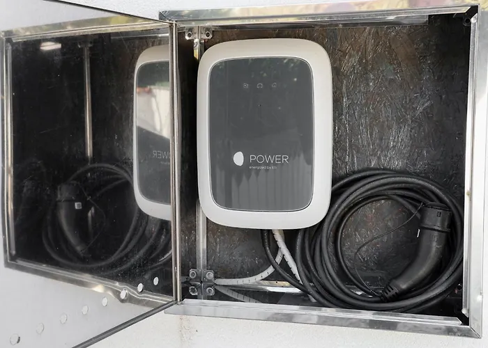 Casa Belladonna By Briskva Vila *